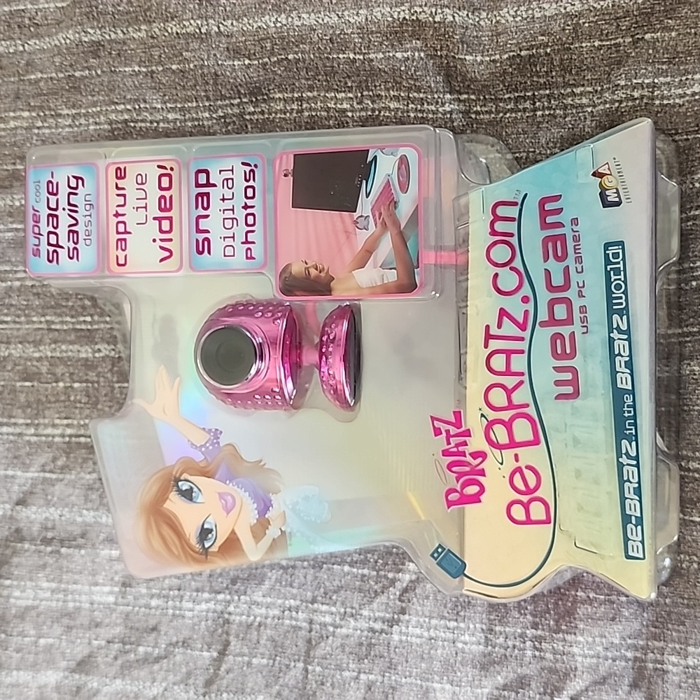 MGA Entertainment BRATZ *BE-BRATZ.COM WEBCAM USB PC CAMERA* (SEALED)